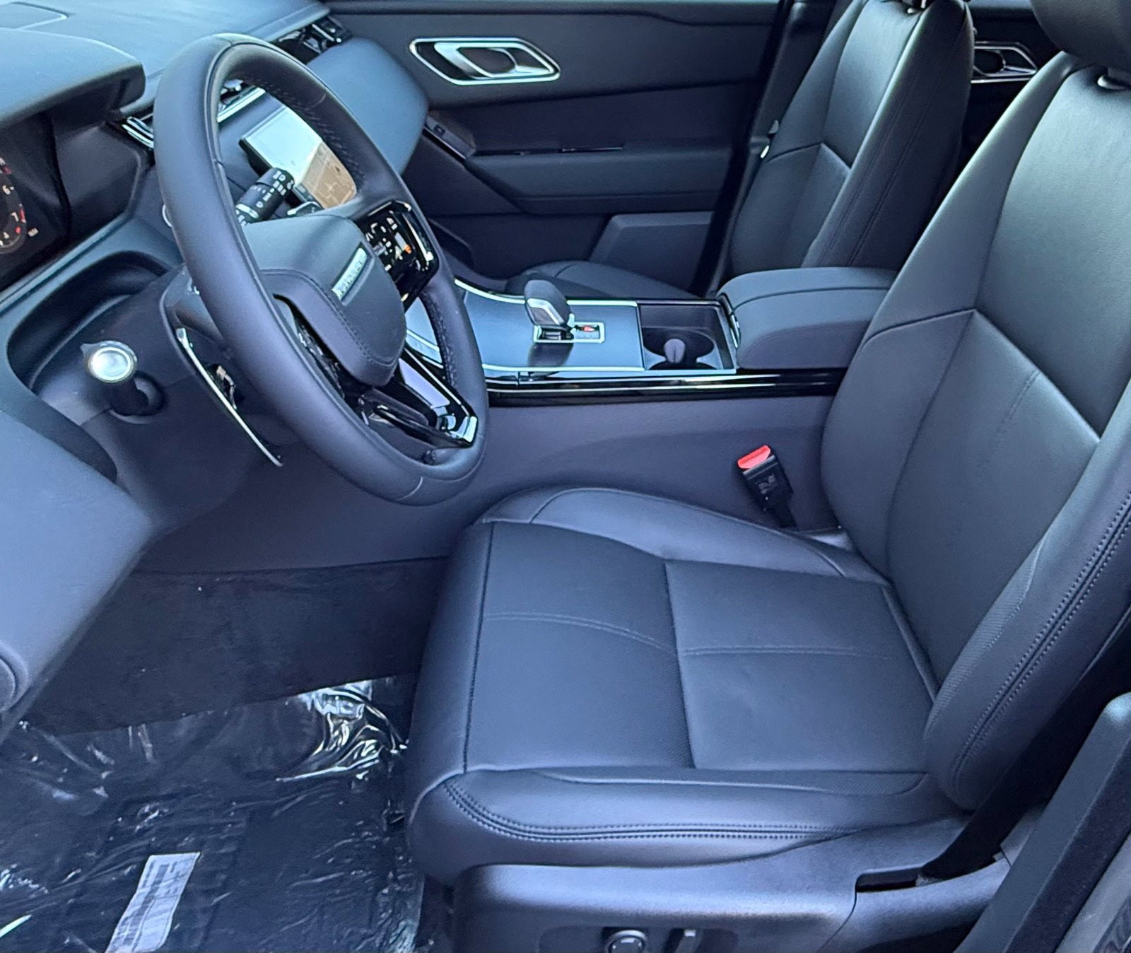 New 2026 Land Rover Range Rover Velar S AWD/4WD image 14