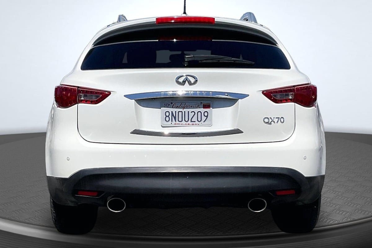 Used 2017 INFINITI QX70 AWD w/ Premium Package image 4