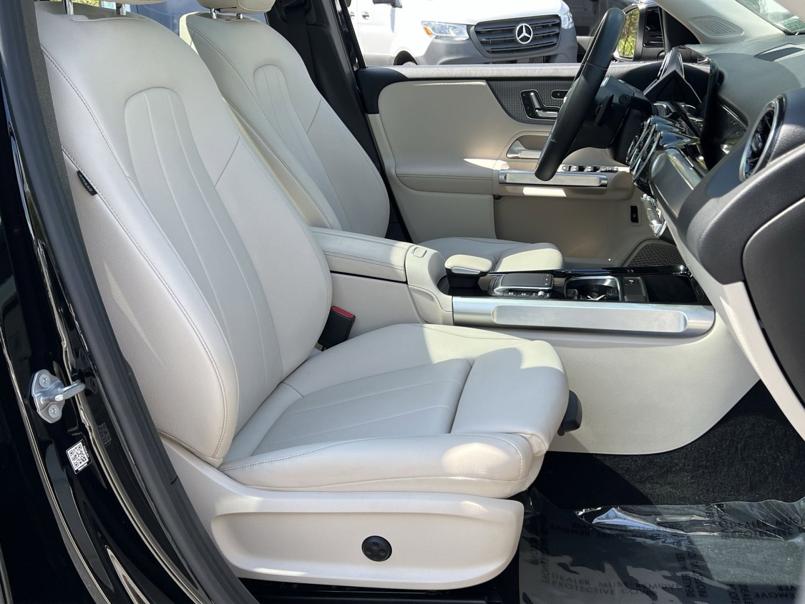 Certified 2021 Mercedes-Benz GLB 250 4MATIC image 27