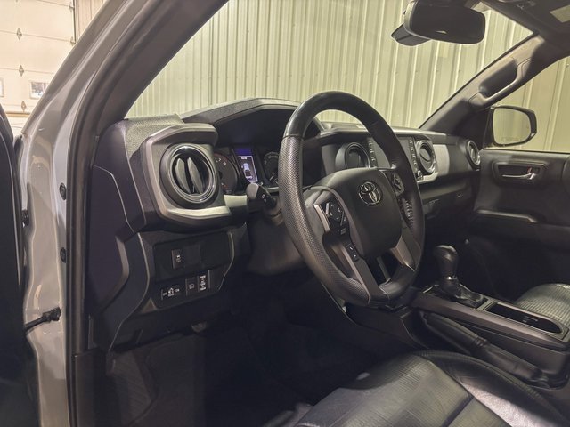 Used 2021 Toyota Tacoma TRD Off-Road w/ TRD Premium Off Road Package image 16