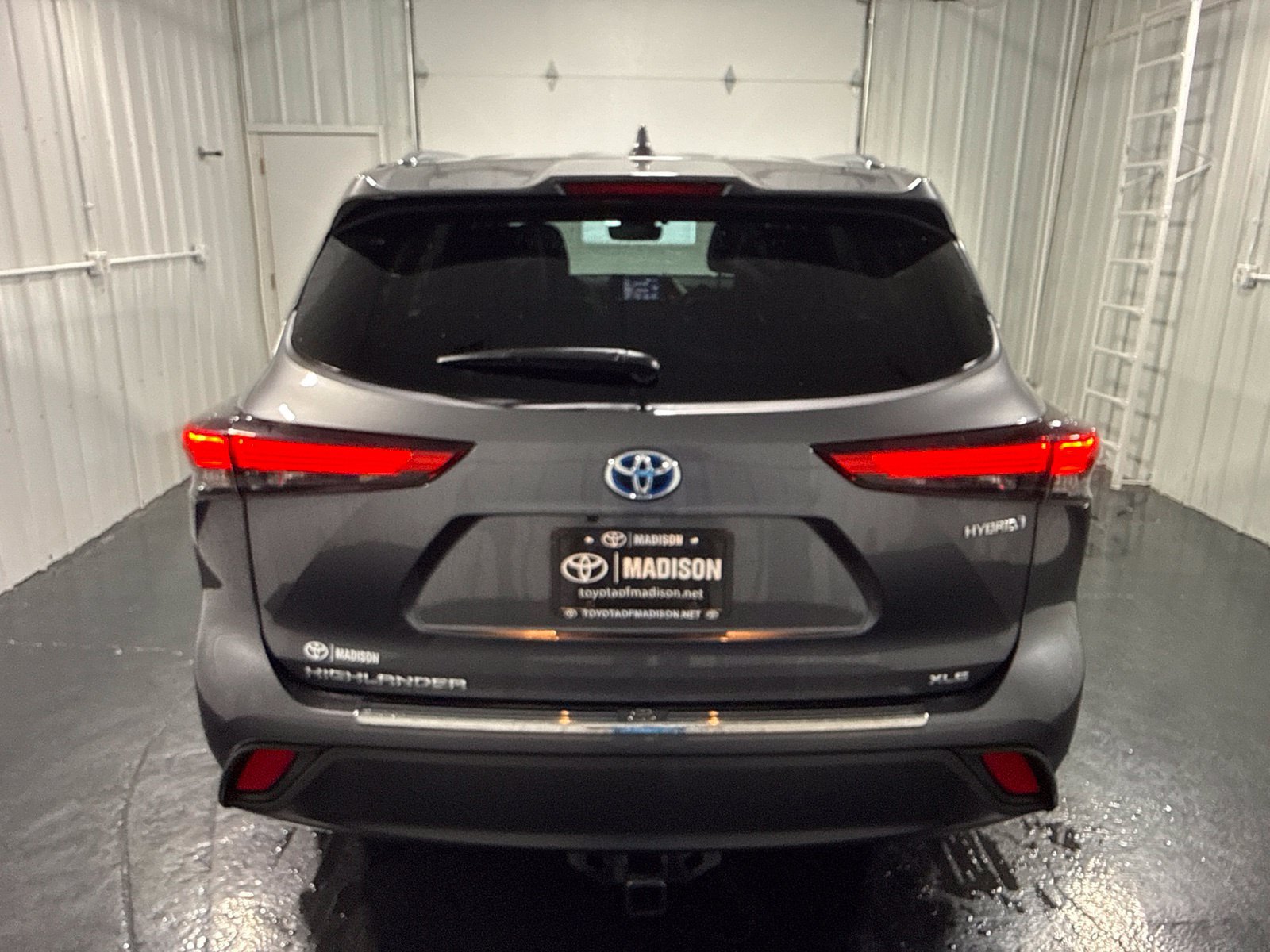 Used 2020 Toyota Highlander XLE AWD/4WD image 54