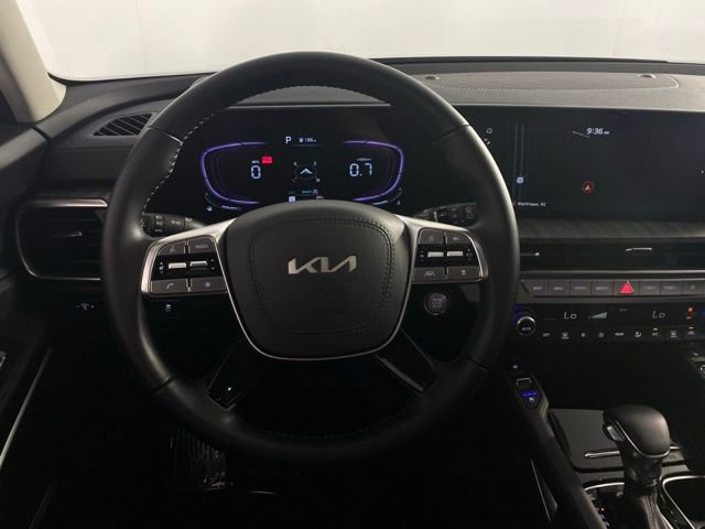 Used 2025 Kia Telluride EX w/ EX Captain's Chair Package FWD image 21