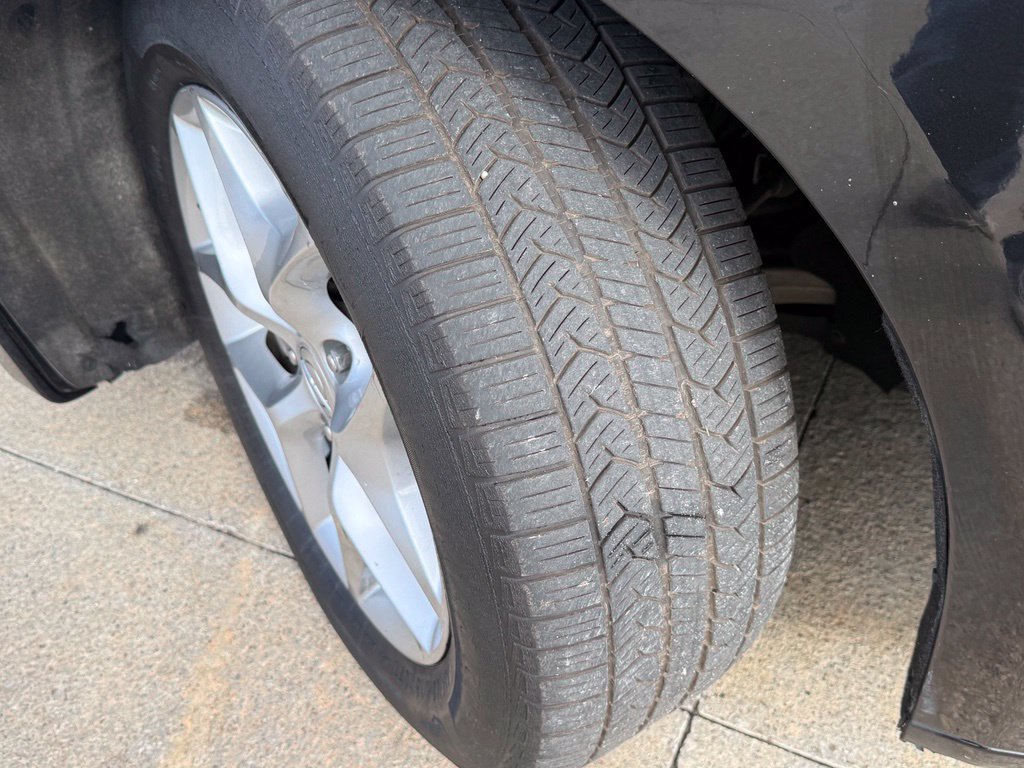 Used 2019 Chrysler Pacifica Touring-L Plus w/ Advanced Safetytec Group FWD image 55