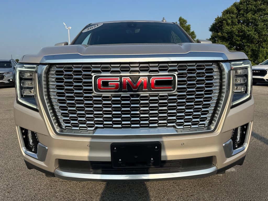 Used 2021 GMC Yukon Denali w/ Denali Premium Package AWD/4WD image 10
