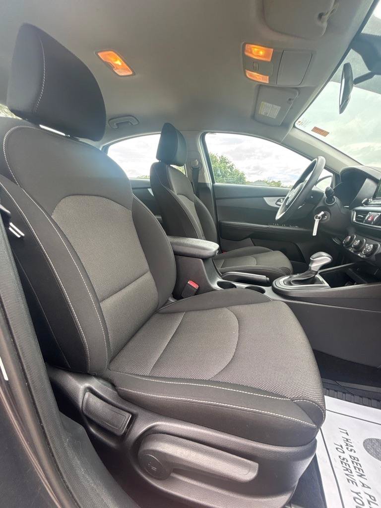 Used 2023 Kia Forte LXS FWD image 17