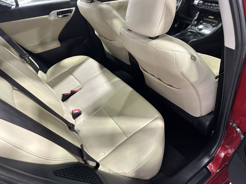 Used 2013 Lexus CT 200h FWD image 37