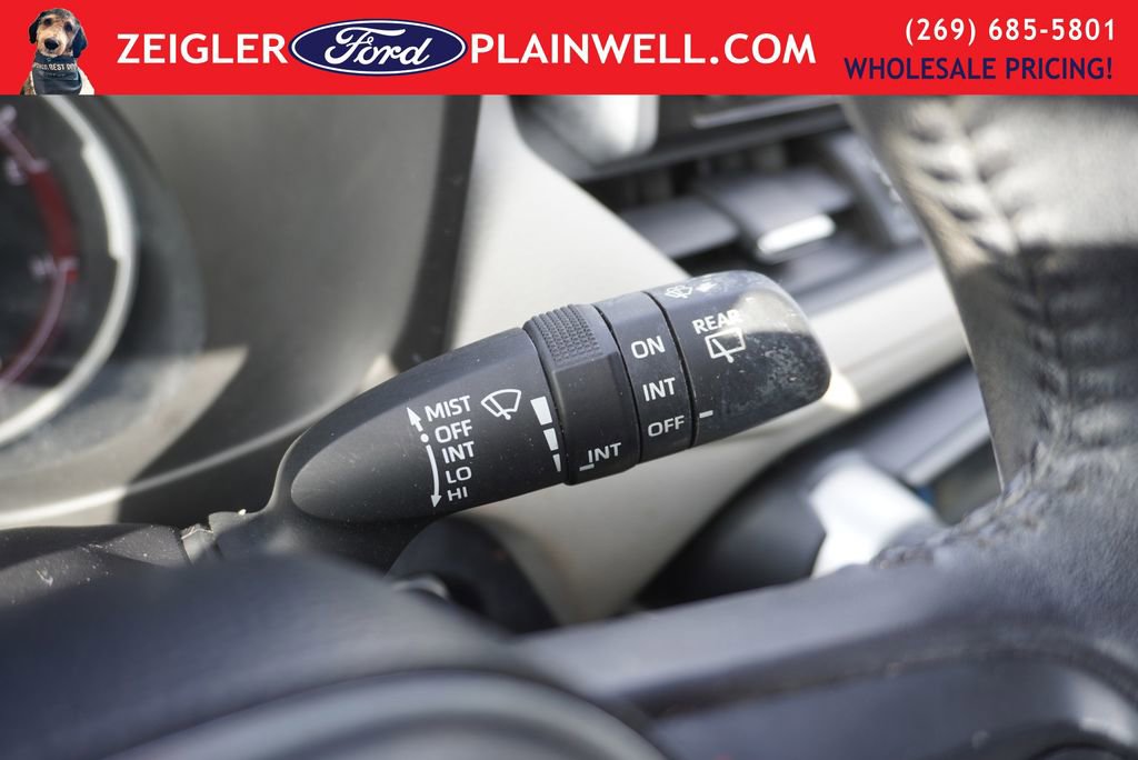 Used 2019 Toyota RAV4 Limited image 24