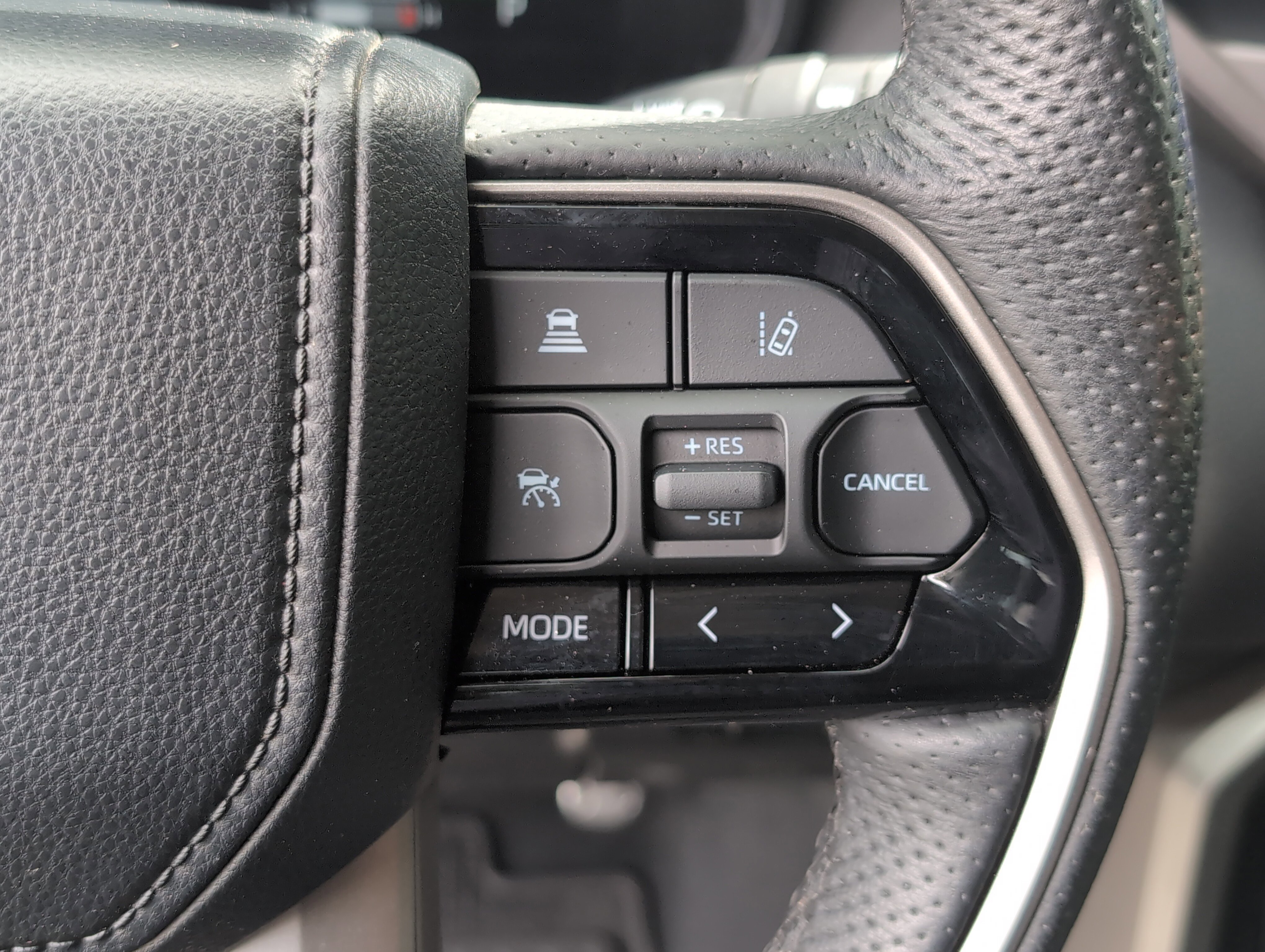 Certified 2023 Toyota Sequoia SR5 w/ SR5 Premium Package AWD/4WD image 20