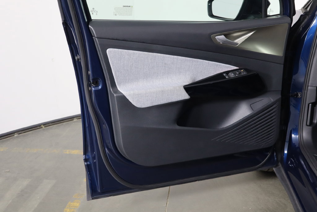 Used 2023 Volkswagen ID.4 Pro RWD image 18