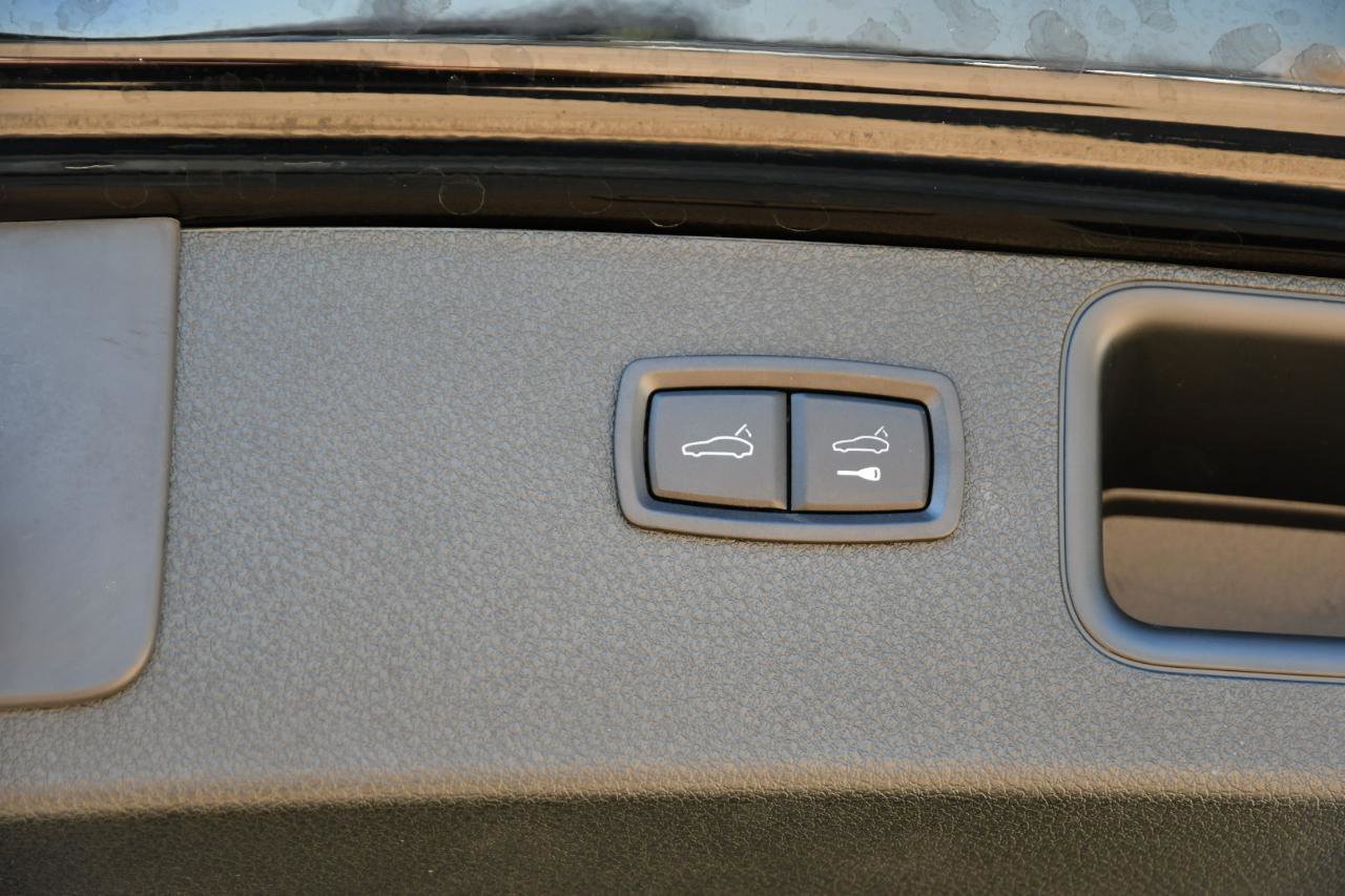 Used 2024 Porsche Macan image 31