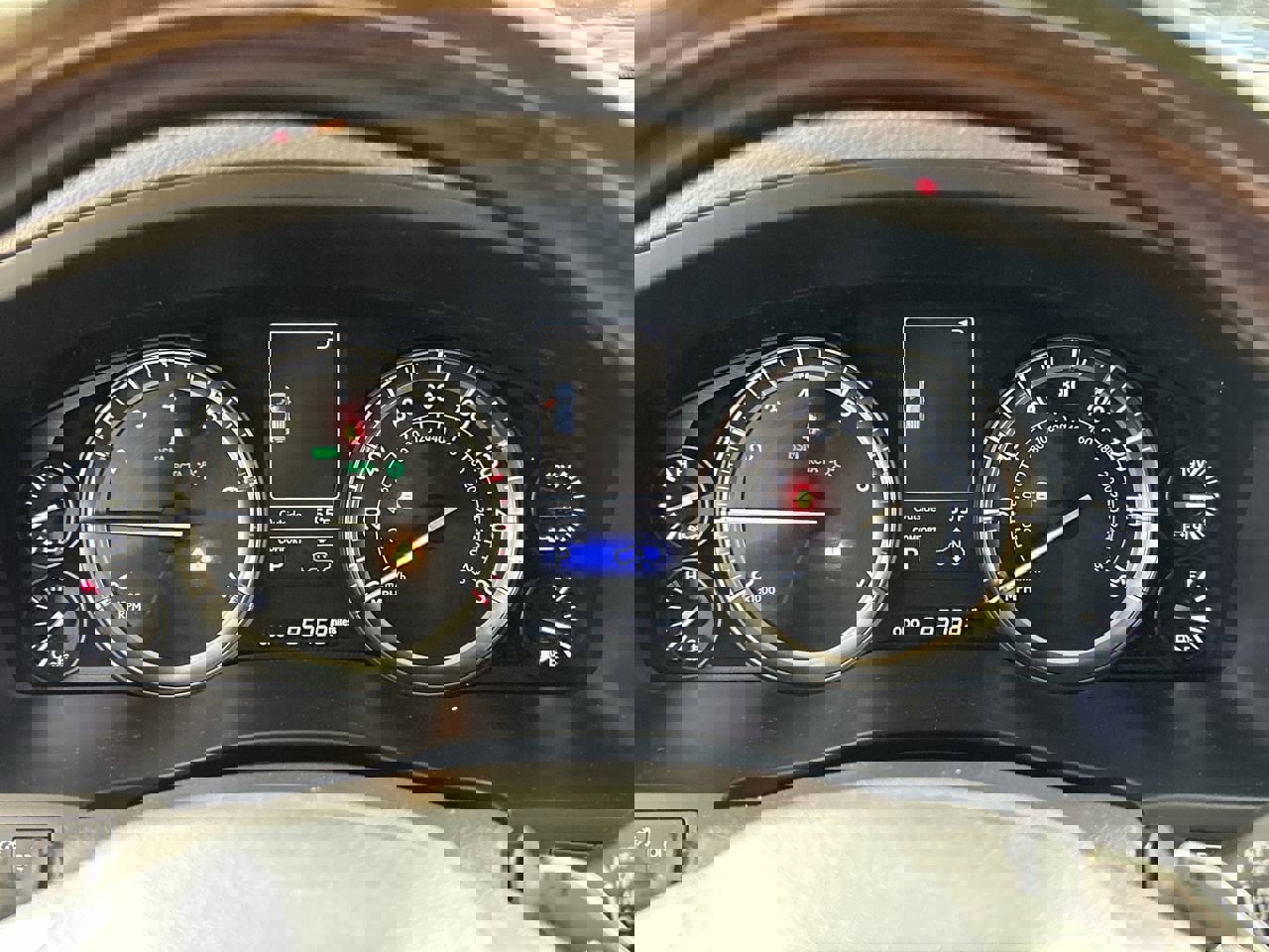 Used 2018 Lexus LX 570 4WD image 15