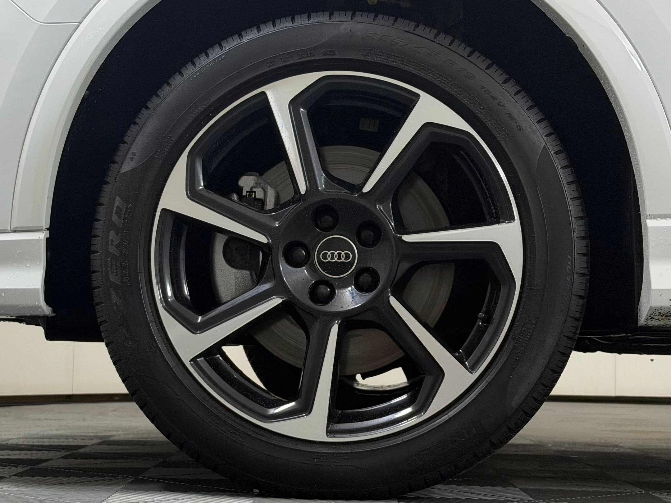 Certified 2025 Audi Q3 2.0T Premium Plus w/ Premium Plus Package AWD/4WD image 12