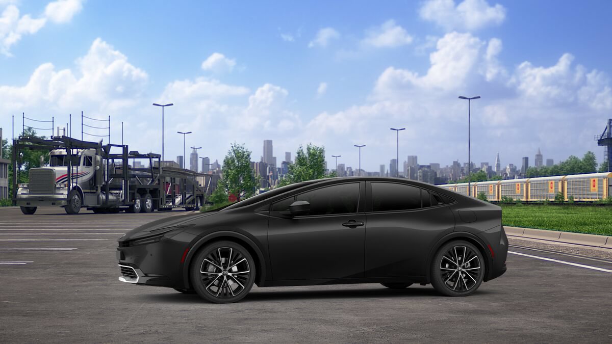 New 2026 Toyota Prius XLE FWD image 3