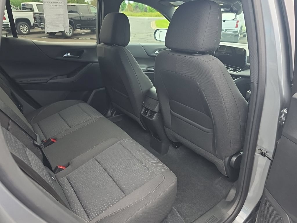 Used 2026 Chevrolet Equinox LT AWD/4WD image 22