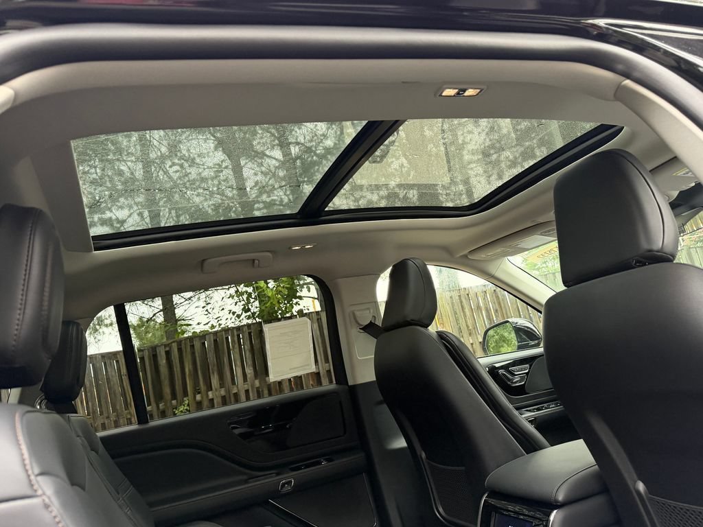 New 2026 Lincoln Aviator AWD image 9