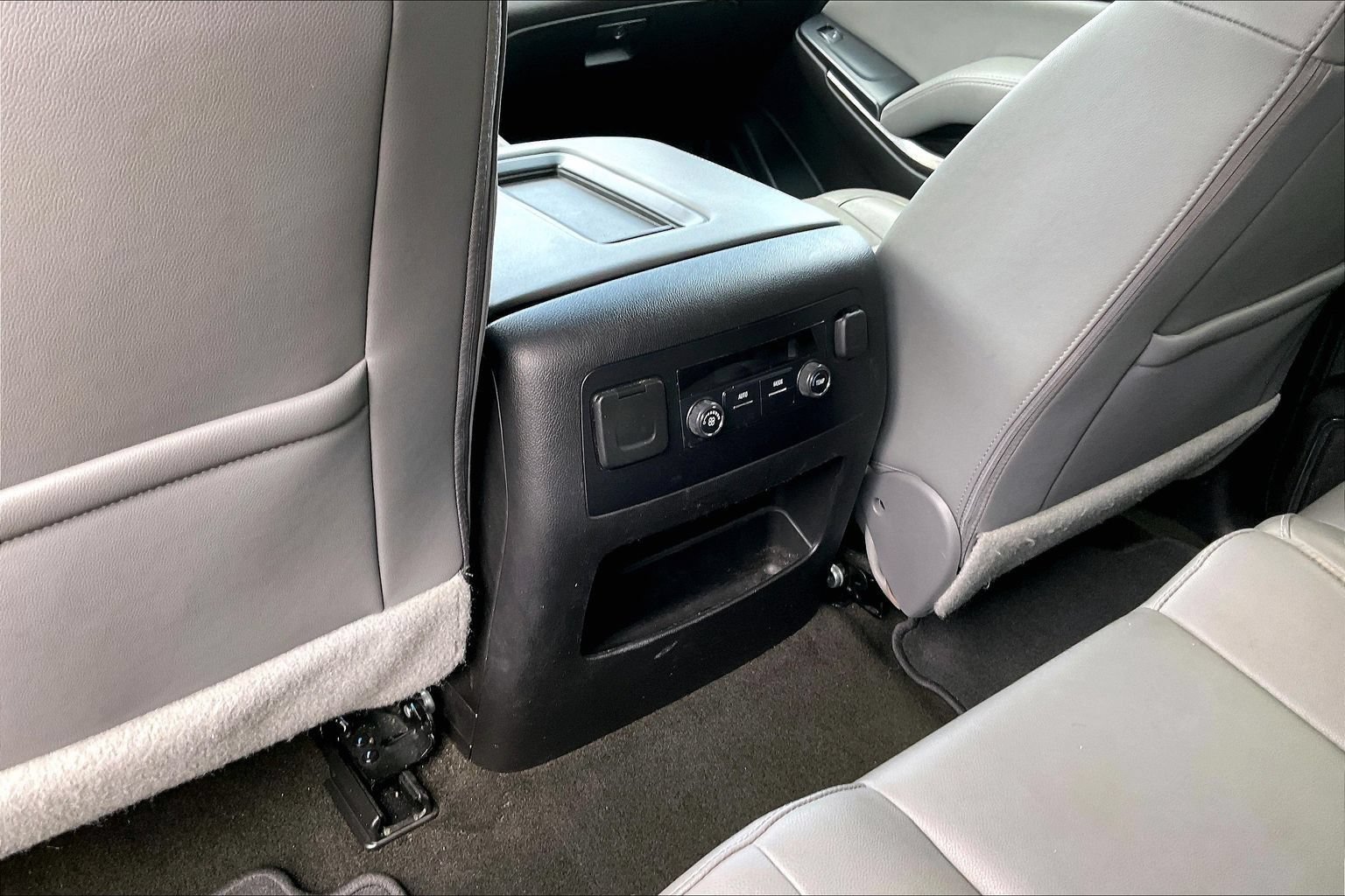 Used 2017 Chevrolet Tahoe LT RWD image 10