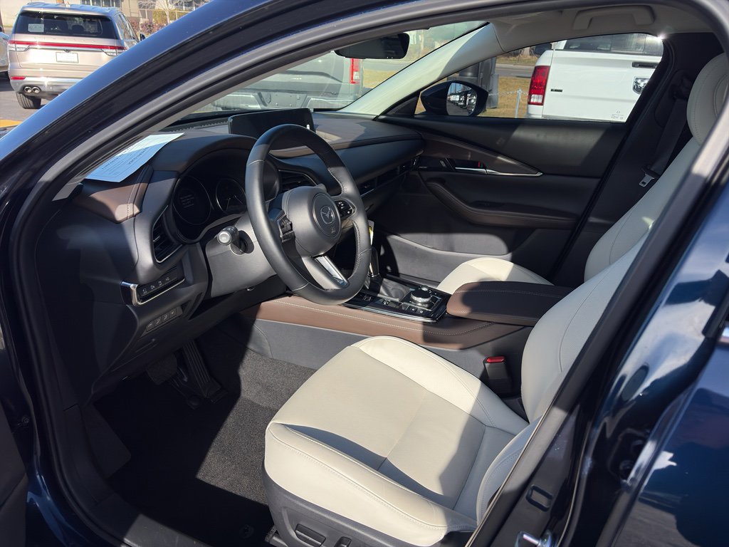 Used 2025 MAZDA CX-30 2.5 Turbo w/ Premium Plus Pkg image 12