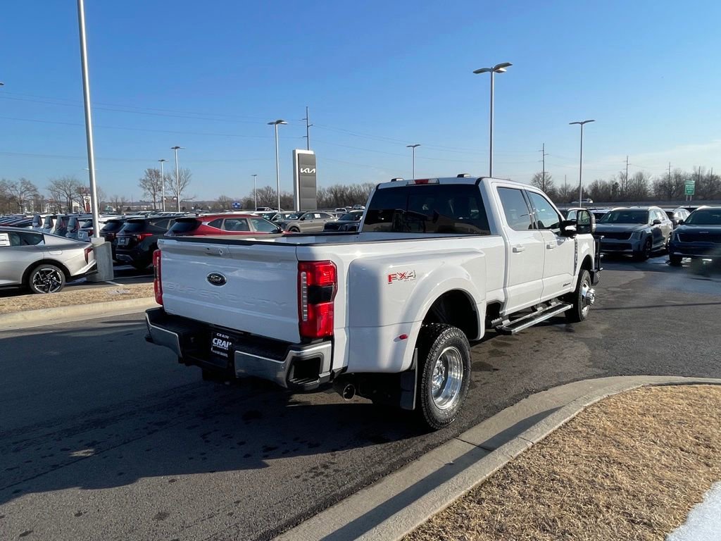 Used 2024 Ford F350 Lariat image 8