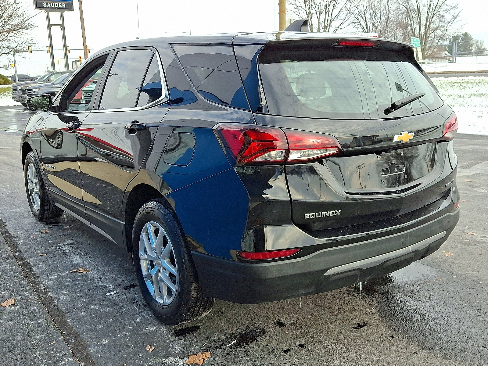 Used 2023 Chevrolet Equinox LT image 4