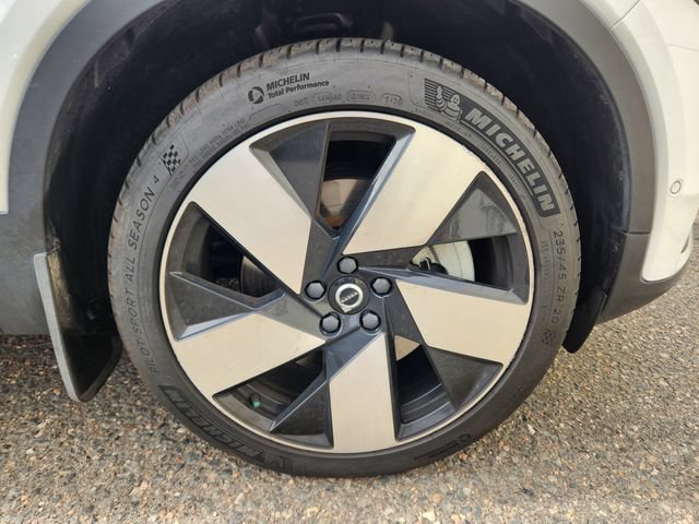 Certified 2023 Volvo C40 P8 Recharge Plus w/ Climate Package AWD/4WD image 19