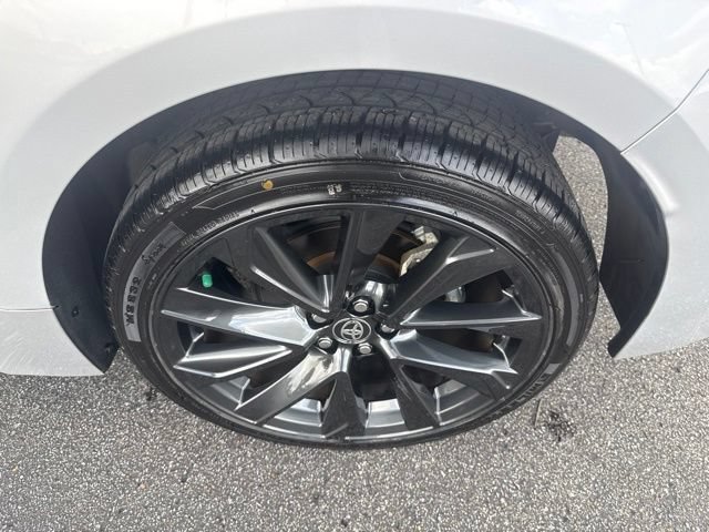 Used 2024 Toyota Corolla SE FWD image 11