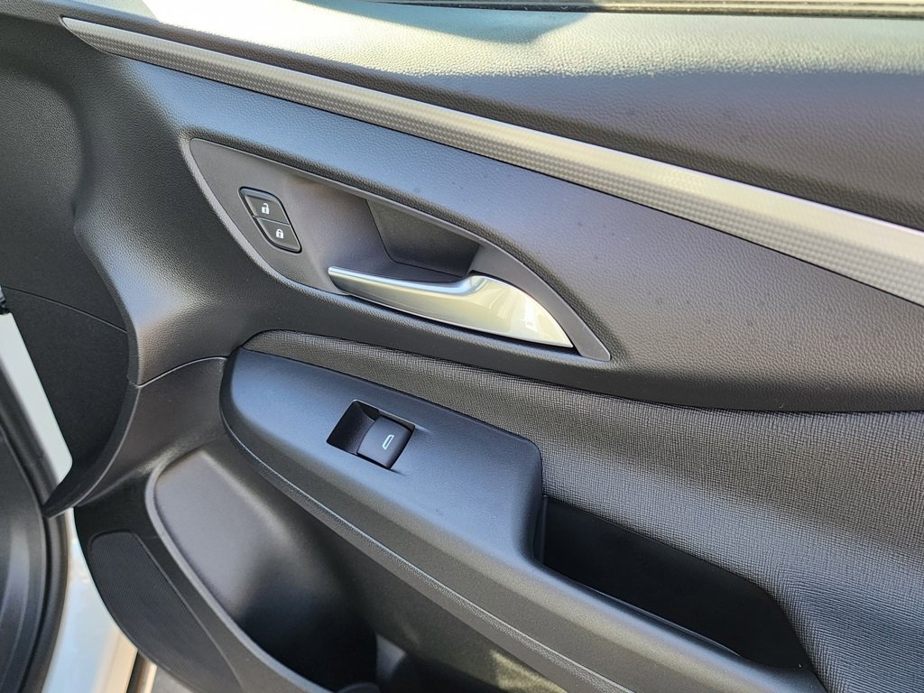 New 2026 Buick Envista Avenir image 36