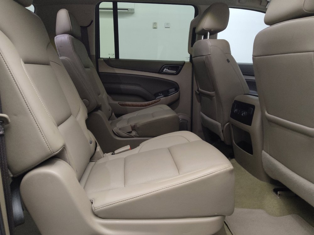 Used 2017 Chevrolet Suburban Premier RWD image 19