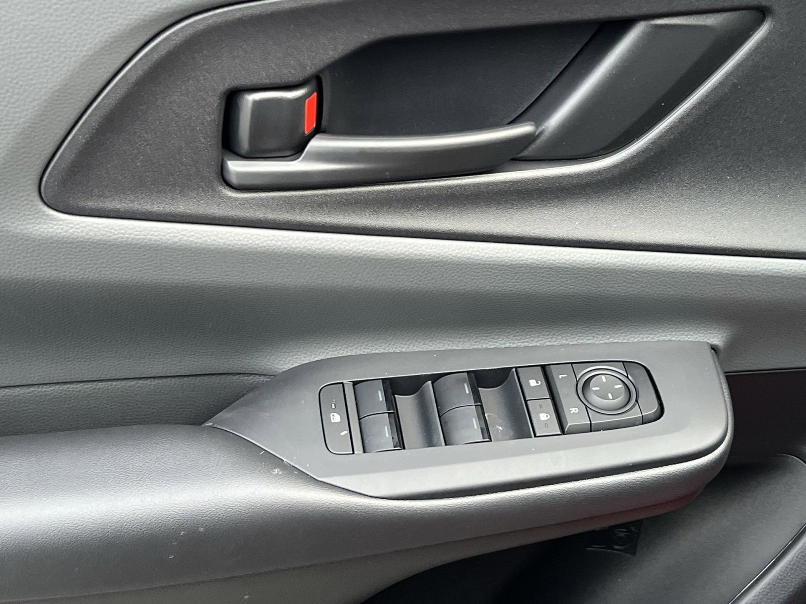 New 2026 Toyota Prius LE image 10