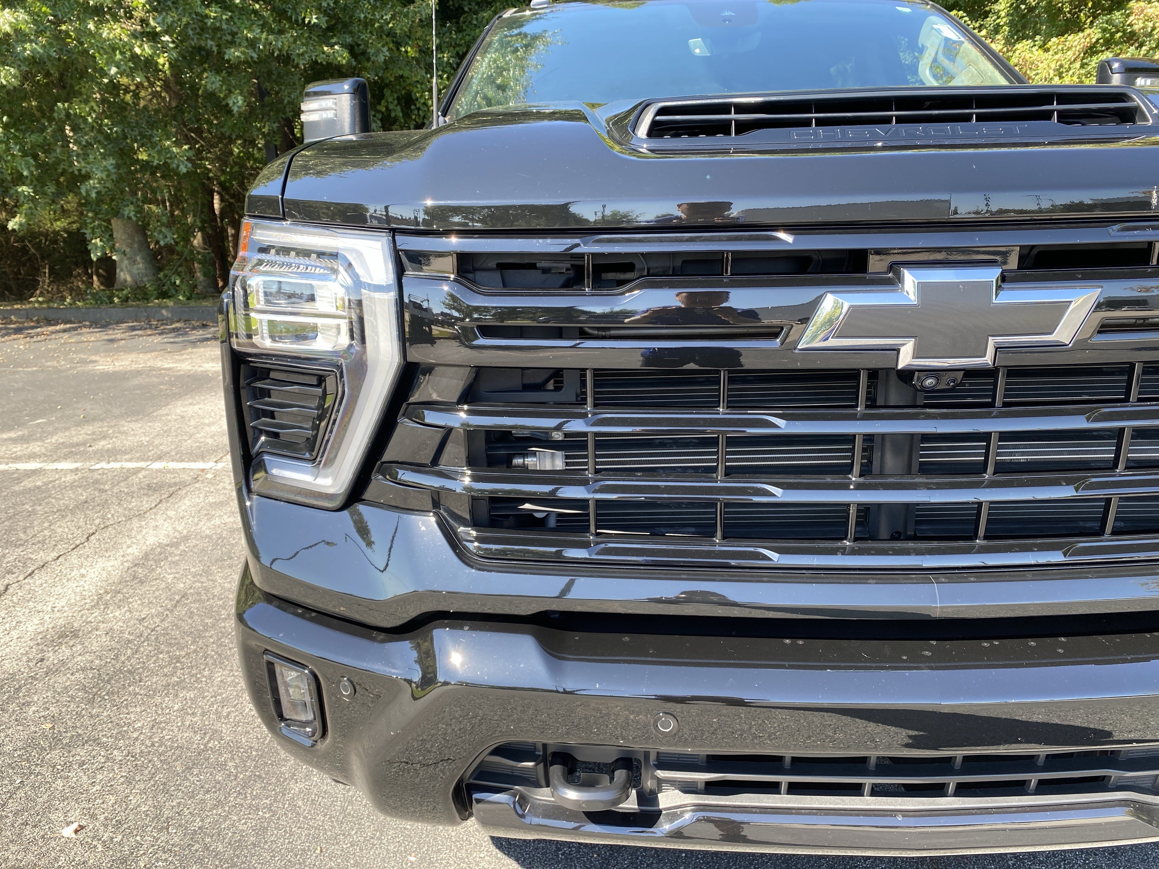 Used 2024 Chevrolet Silverado 2500 LTZ w/ LTZ Plus Package AWD/4WD image 14
