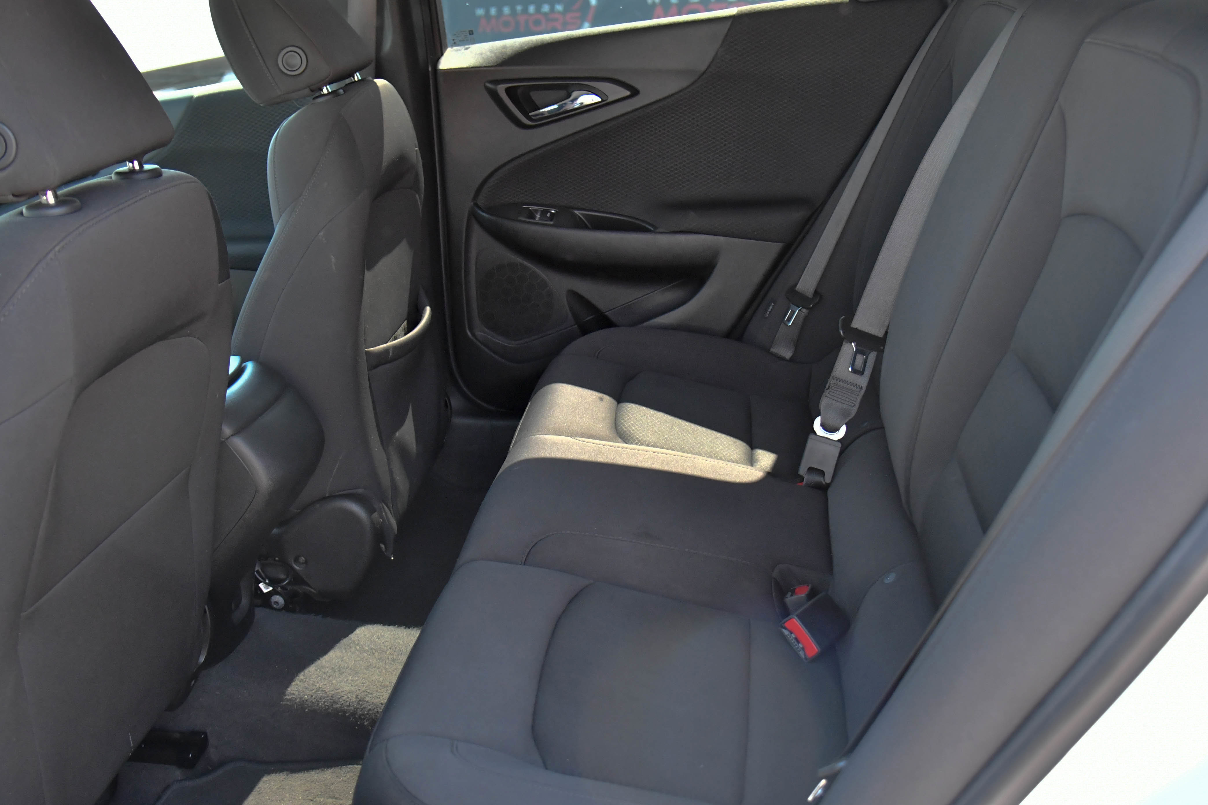 Used 2023 Chevrolet Malibu RS image 33