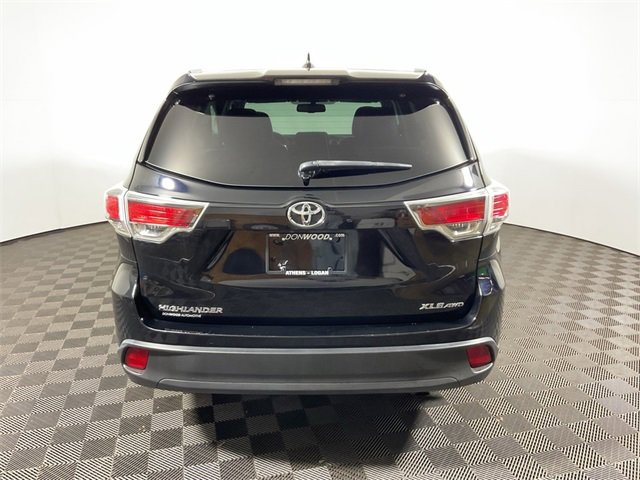 Used 2015 Toyota Highlander XLE image 11
