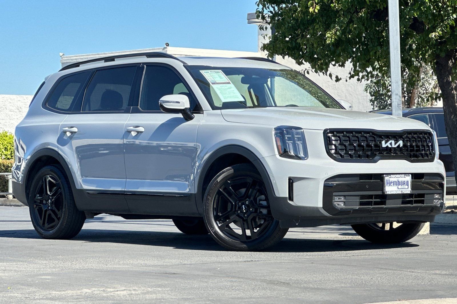 Used 2024 Kia Telluride SX X-Line AWD/4WD image 2