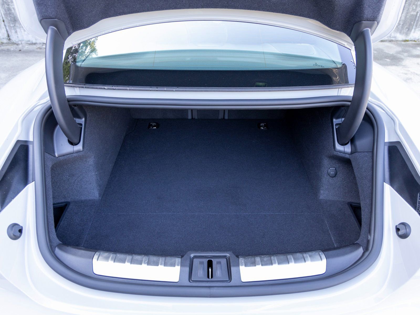 Used 2025 Porsche Taycan 4S image 45