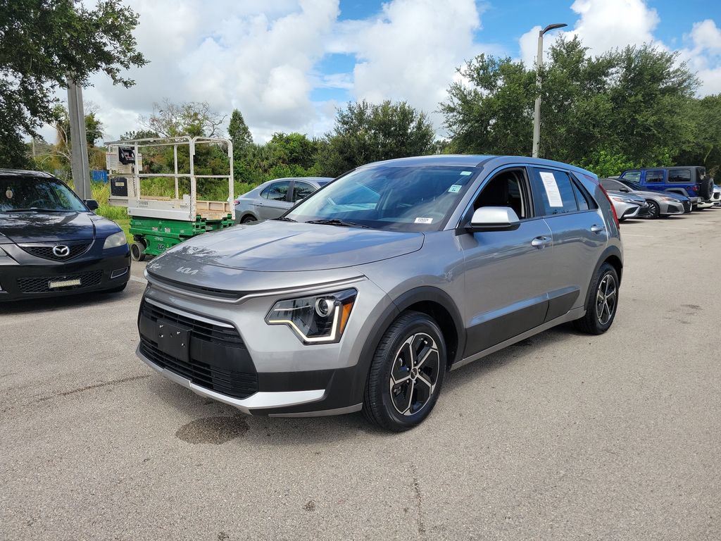 Certified 2025 Kia Niro LX FWD image 1