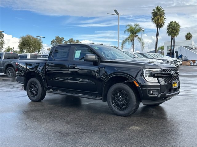 New 2025 Ford Ranger XLT w/ Black Appearance Package image 3