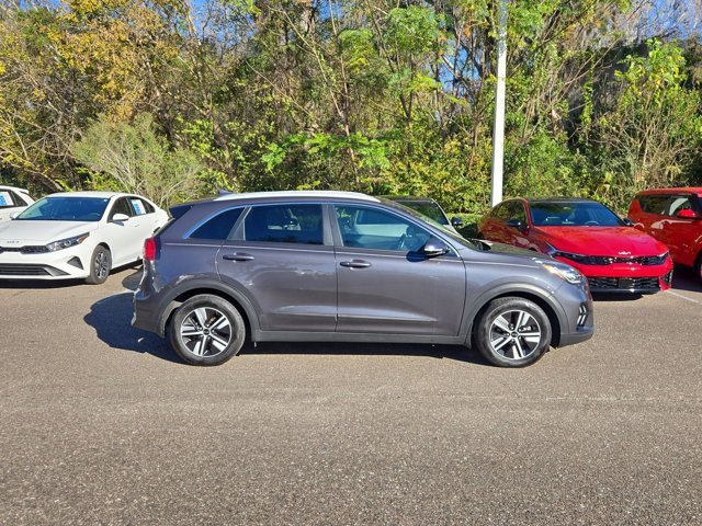 Used 2020 Kia Niro EX Premium image 2