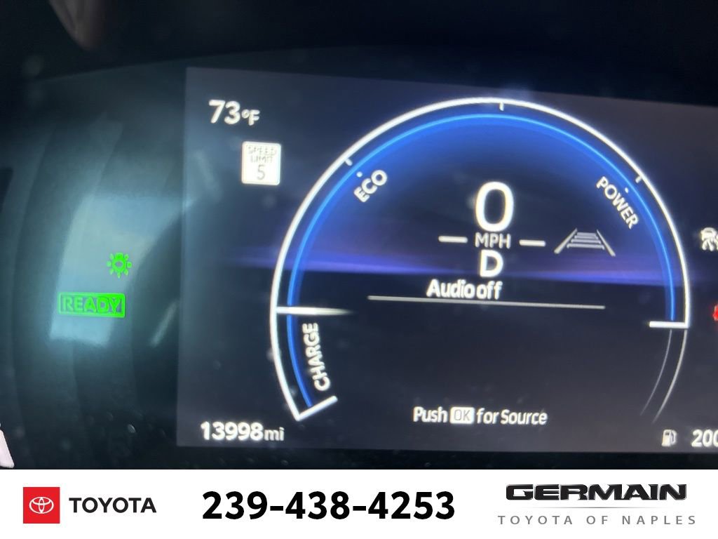 Used 2024 Toyota Corolla Cross XSE w/ Convenience Package image 24