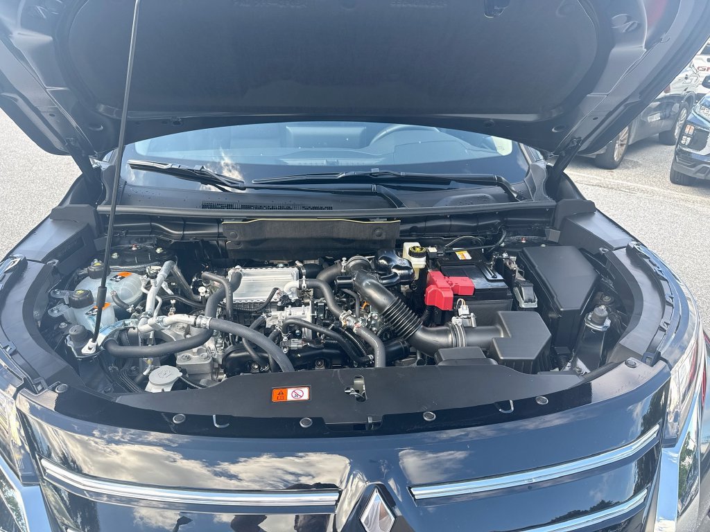 New 2026 Mitsubishi Outlander ES FWD image 31