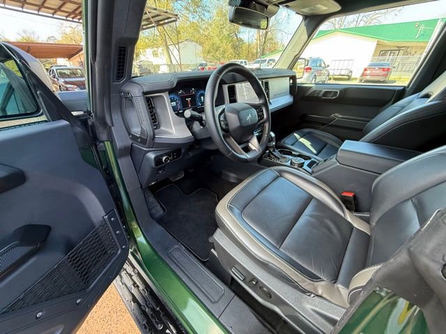 Used 2025 Ford Bronco Outer Banks image 17