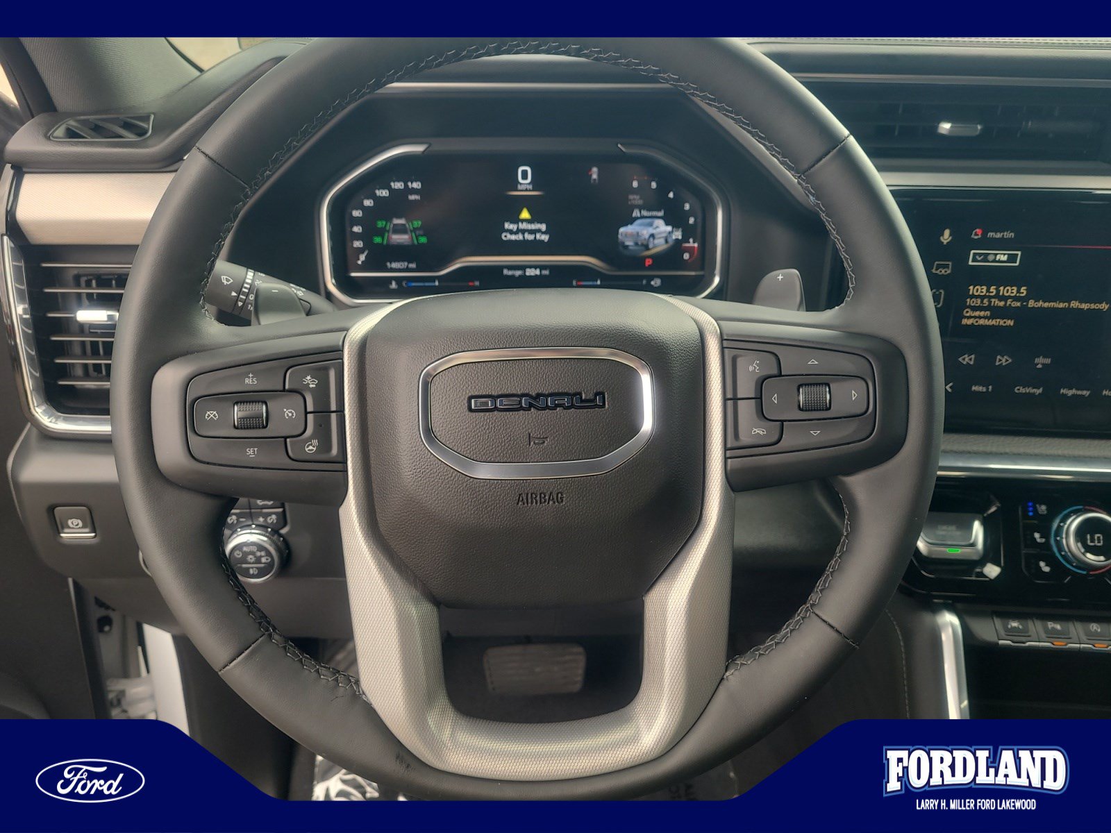 Used 2024 GMC Sierra 1500 Denali w/ Denali Reserve Package AWD/4WD image 9