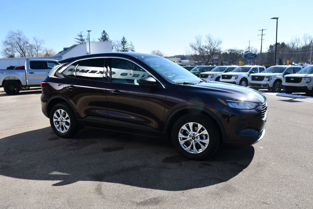 Used 2023 Ford Escape Active image 8