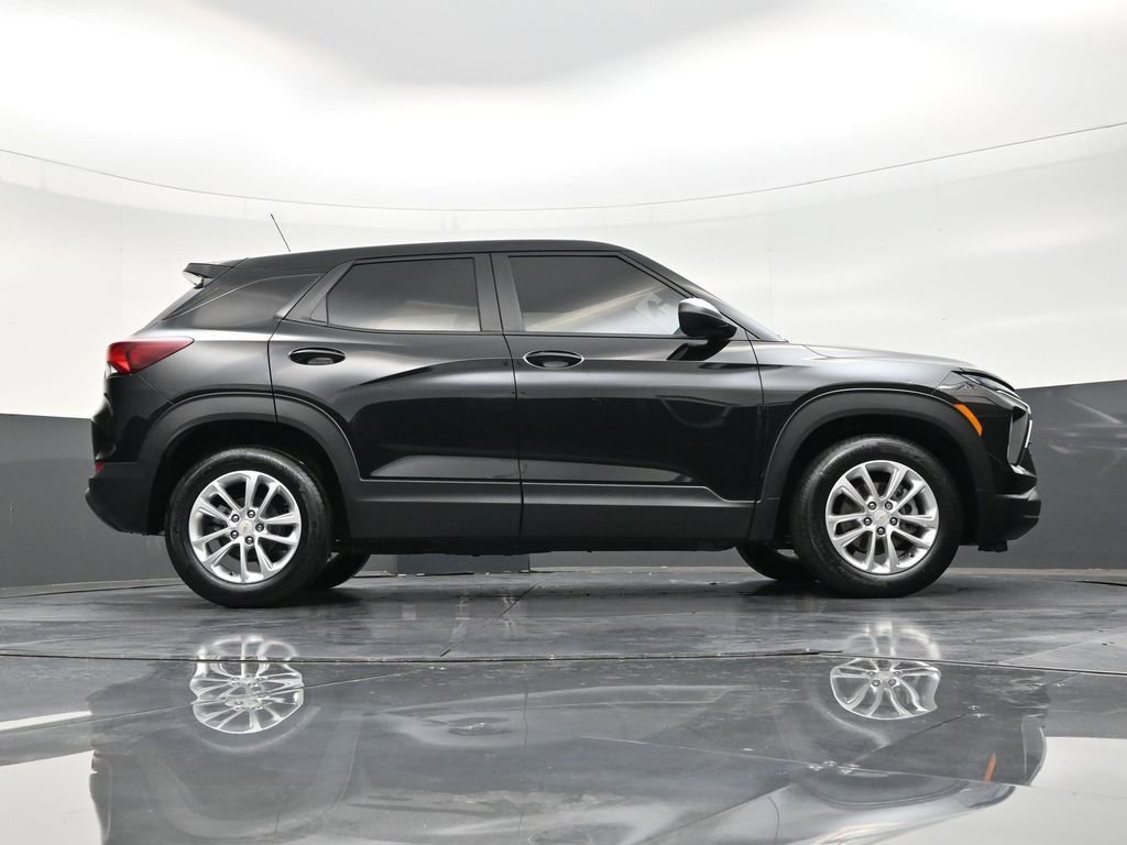 Used 2025 Chevrolet TrailBlazer LS FWD image 26
