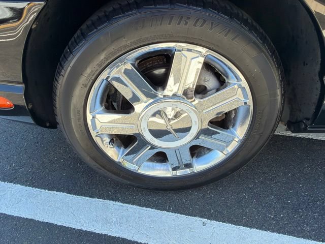 Used 2005 Ford Thunderbird RWD image 25
