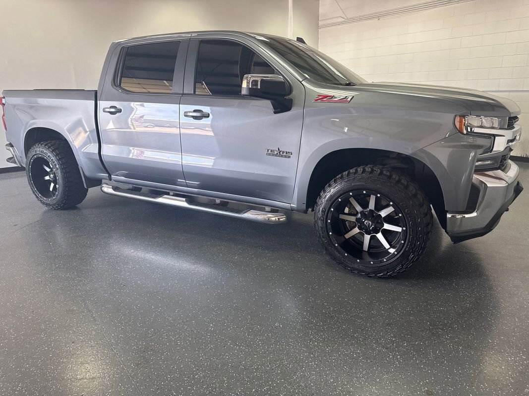 Used 2020 Chevrolet Silverado 1500 LT w/ Texas Edition image 2