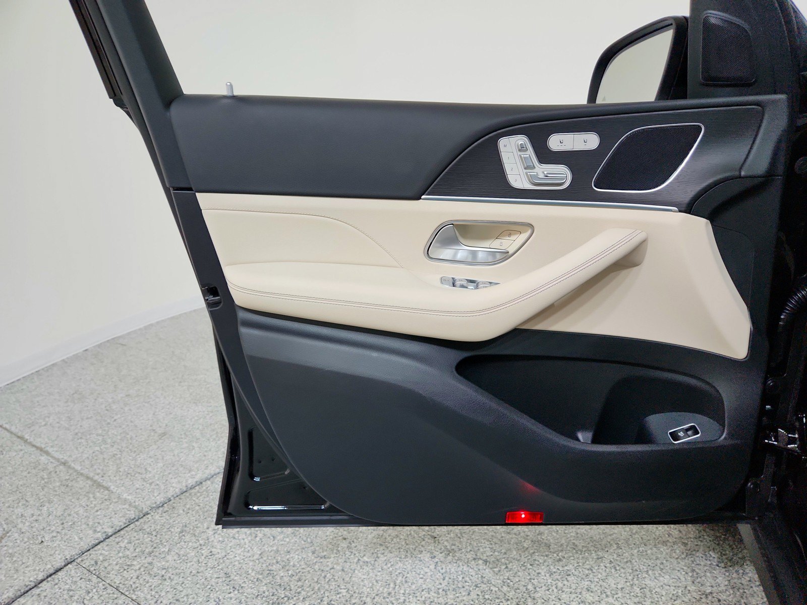 Certified 2025 Mercedes-Benz GLE 350 4MATIC image 27