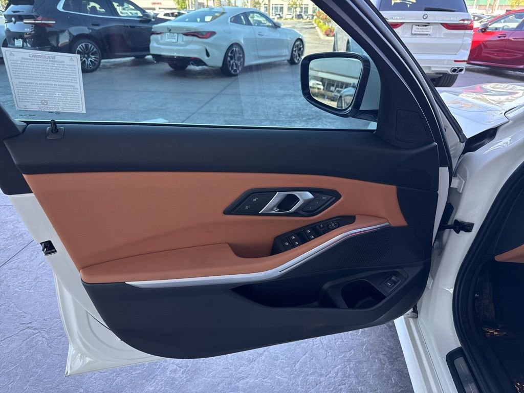 Used 2024 BMW 330i Sedan w/ Convenience Package RWD image 7