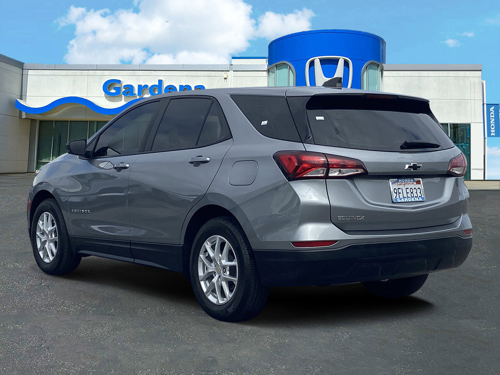 Used 2023 Chevrolet Equinox LS image 4