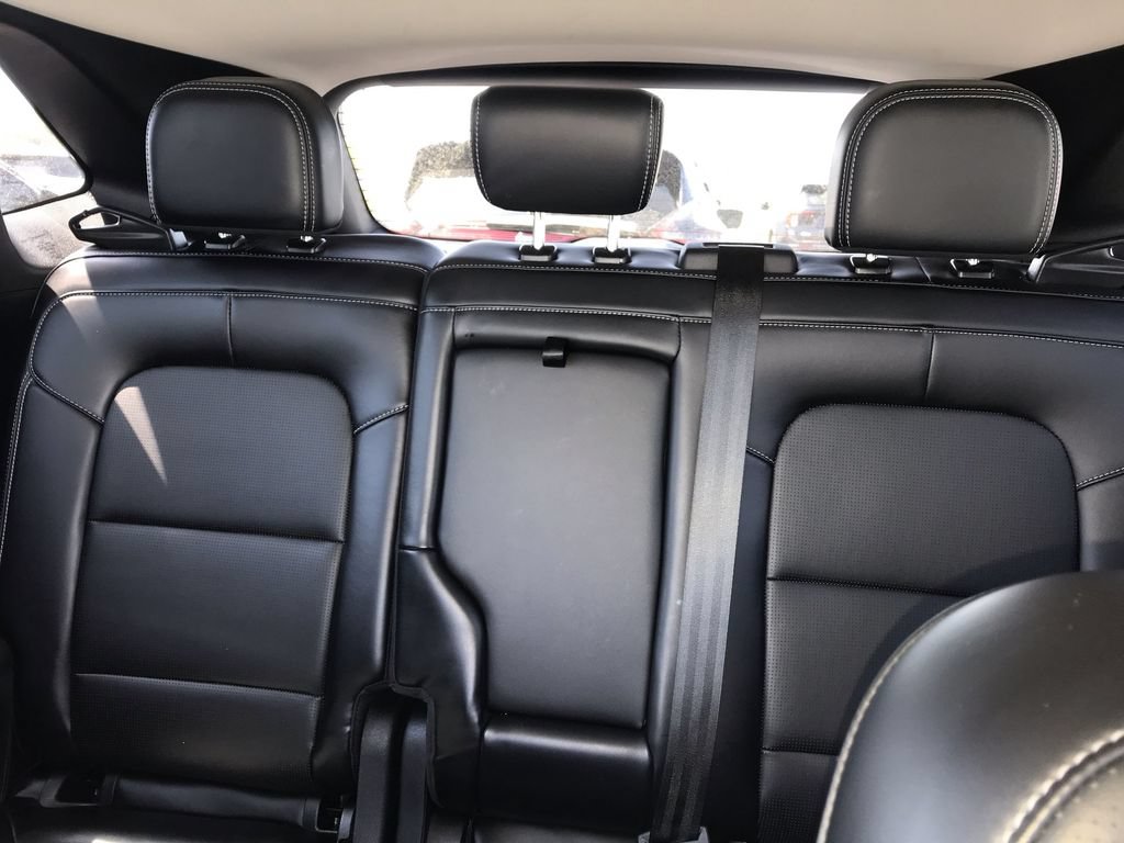Used 2025 Ford Escape Platinum AWD/4WD image 21