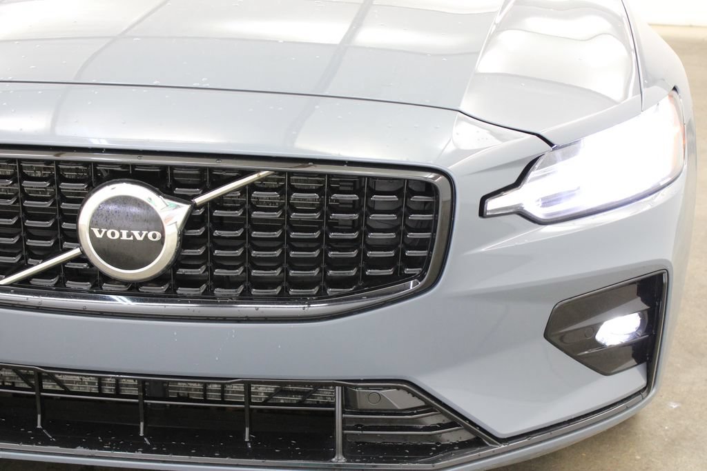 Certified 2024 Volvo S60 B5 Core FWD image 8