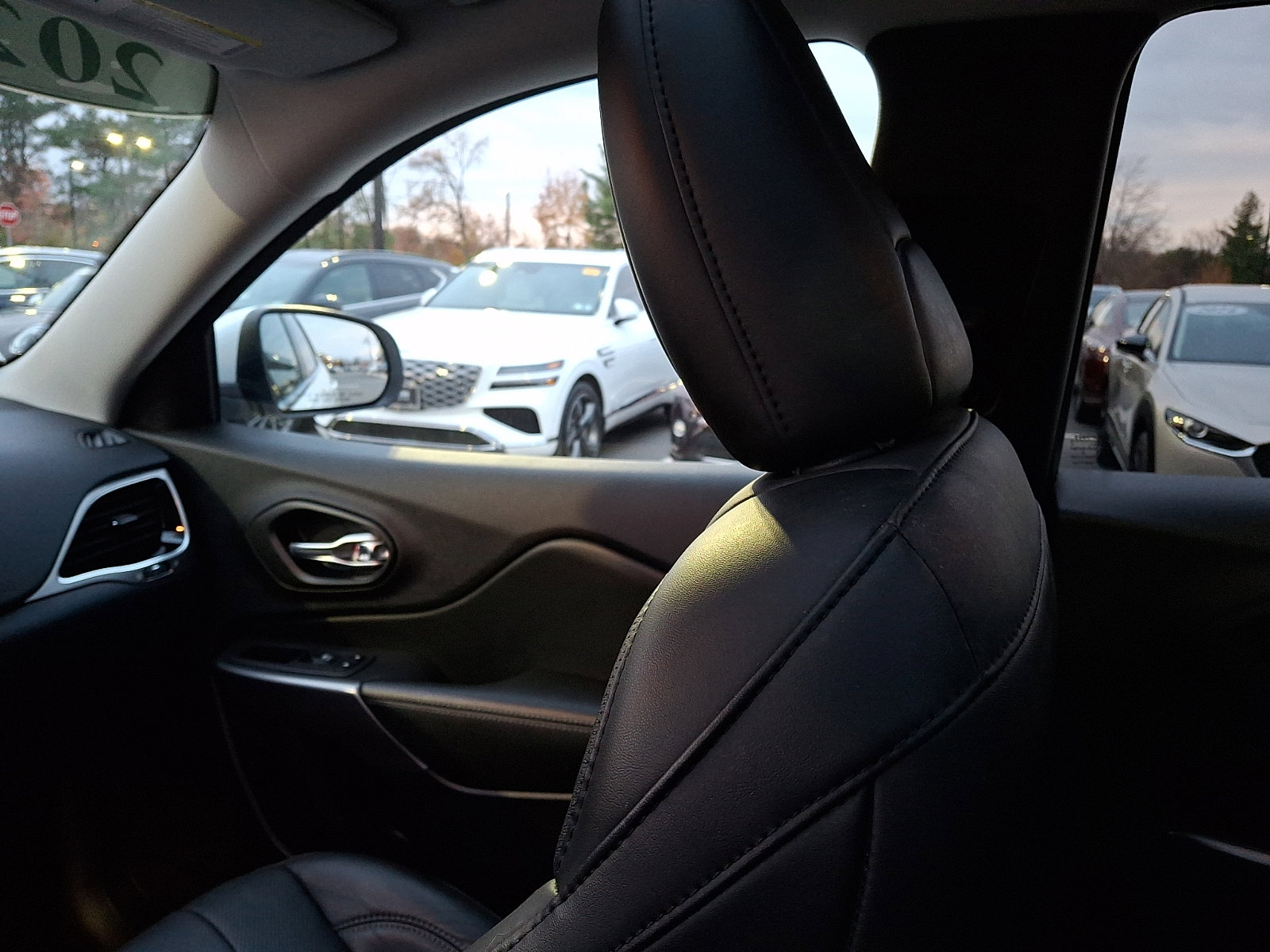 Used 2021 Jeep Cherokee Limited w/ Elite Package image 17